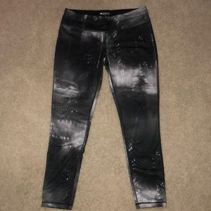 Ideology leggings, size L, fun black&white pattern